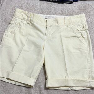 Old Navy Women’s pale Yellow  Casual Cuffed Shorts